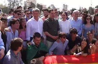 Jóvenes felicitan a Feijóo y Moreno Bonilla