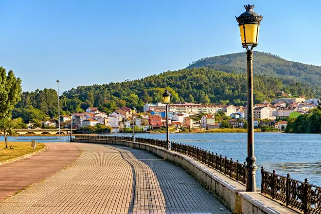 Las raíces de Javier Rey están en una villa marinera de las Rías Baixas: "Es el lugar donde quiero volver y donde, si alguna vez me jubilo, quiero estar"