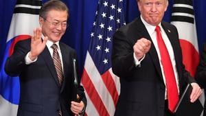 Donald Trump y Moon Jae-in, presidente de Corea del Sur.