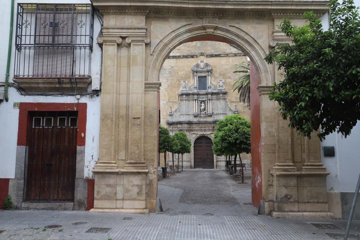 Jueves Santo, otro año en casa