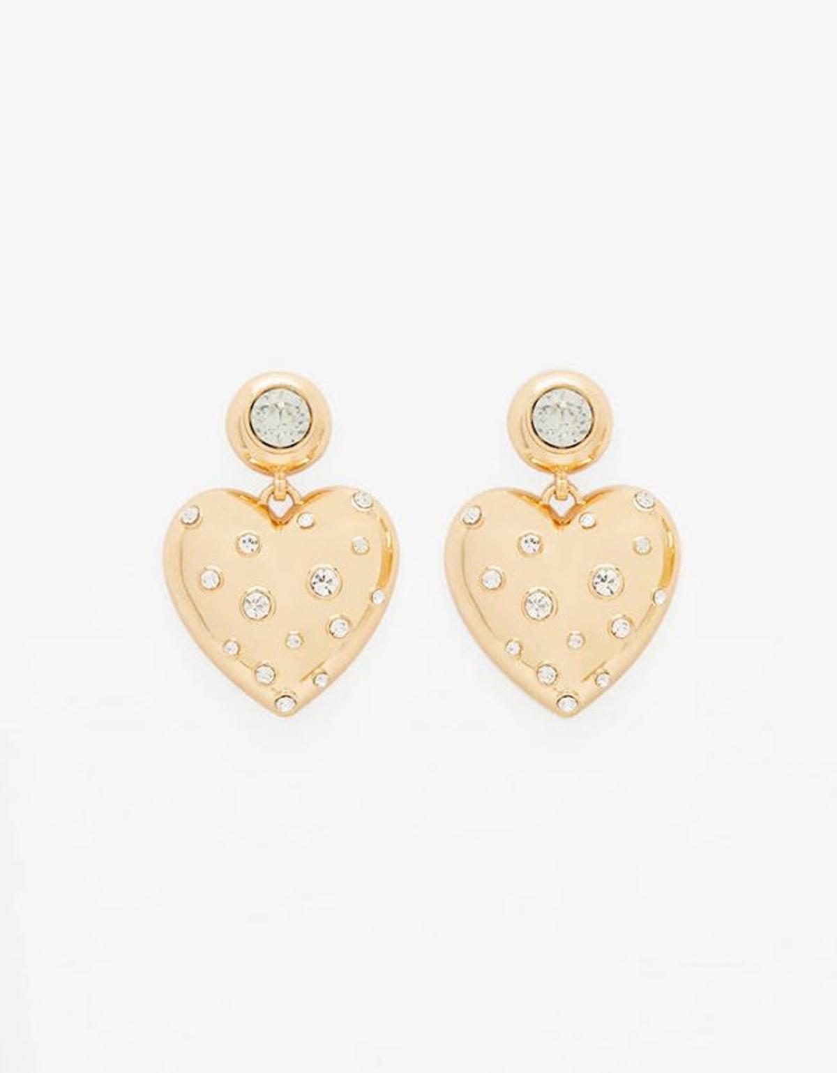 Pendientes con strass con motivo de corazón, de Bershka