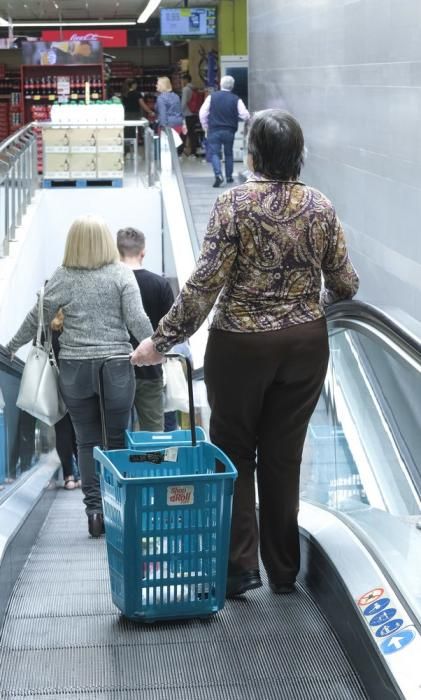 Acopio en supermercados por el coronavirus.