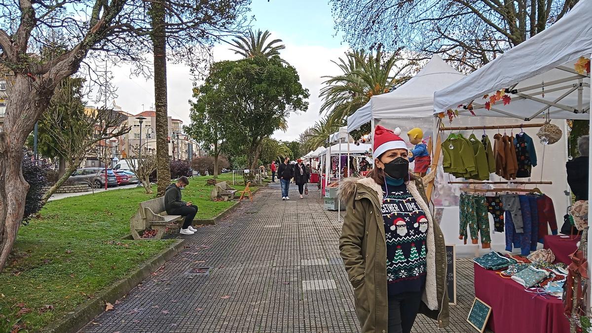 Un aspecto del mercadillo de Nadal en Cangas.