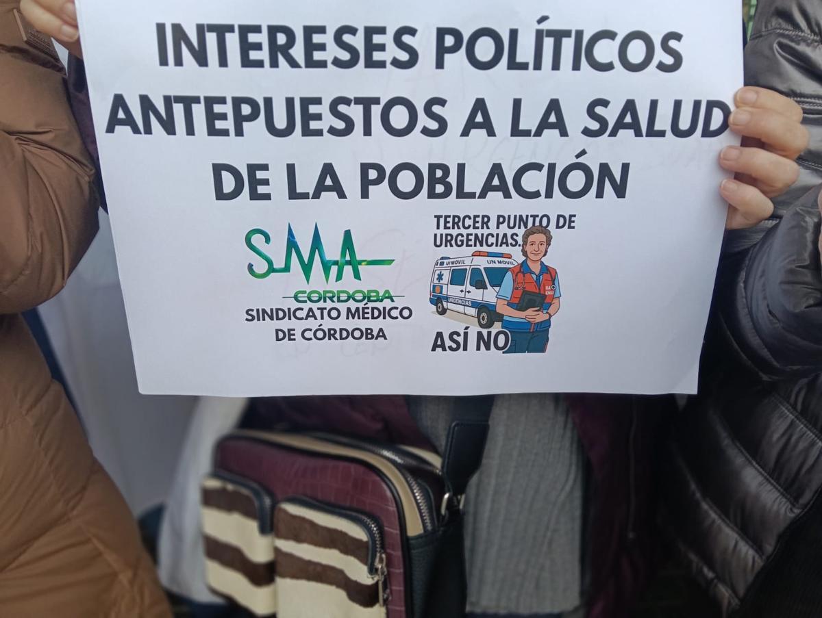 Este viernes los médicos se han concentrado con apoyo del Sindicato Médico y CCOO.