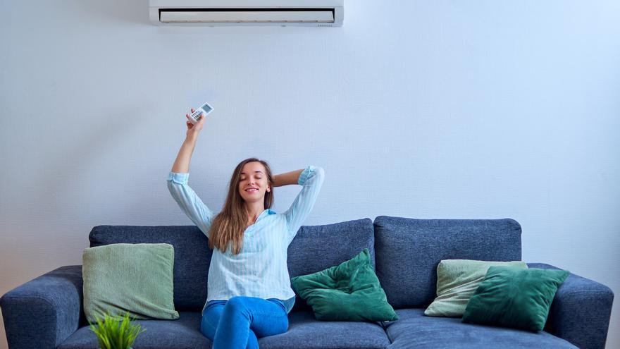 El eterno dilema del verano: ¿aire acondicionado o ventilador? ¿Qué consume más?