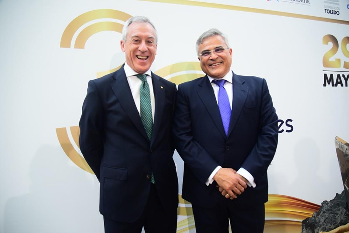 El presidente de Eurocaja Rural, Javier López Martín, con el presidente de Fedeto.