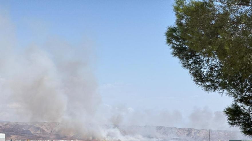 Uno de los conductores atrapados por el incendio en la AP-2: "Hay un pifostio de la leche"