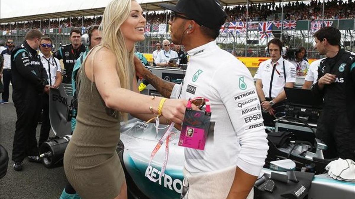 Los rumores se iniciaron en verano con este beso de Vonn a Hamilton tras ganar el GP de Gran Bretaña