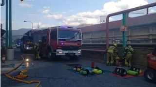 Controlado un incendio en la planta de Ercros en Sabiñánigo