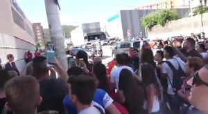 quim-torra-recibido-en-sant-andreu-de-la-barca-con-gritos-y-abucheos-de-fuera-traidor-viva-espaa-se-present-a-hacer-demagogia-en-el-ies-el-palau-