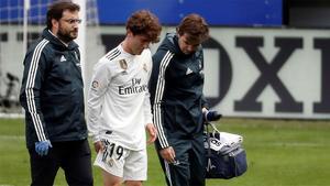 Odriozola, con molestias, abandona el campo en un partido ante el Eibar