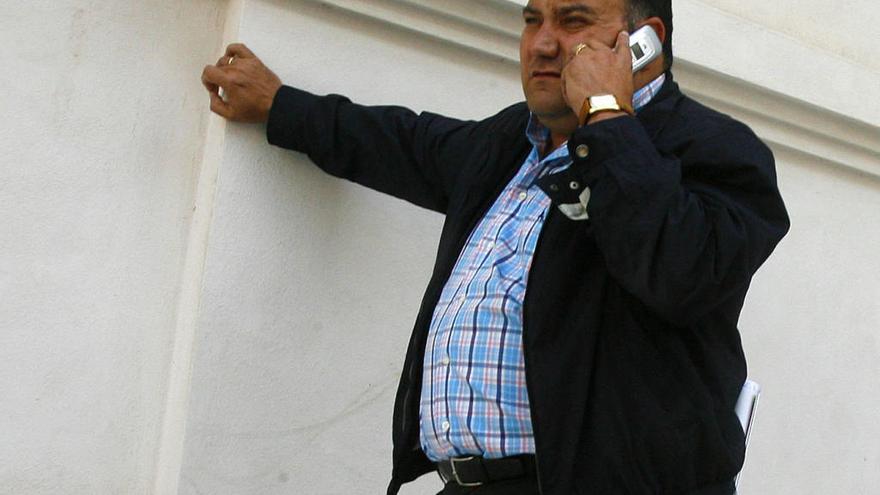 El fiscal pide inhabilitar nueve años al alcalde de Benferri por prevaricación