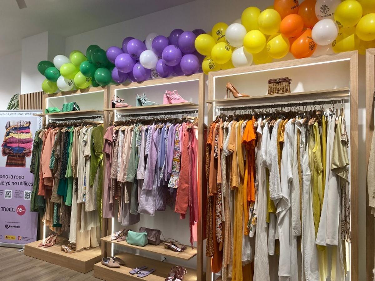 Inauguración en Alicante de la tienda de Cáritas Moda-re