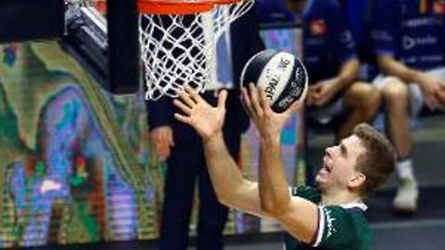 El Unicaja ganó en semifinales al MoraBanc