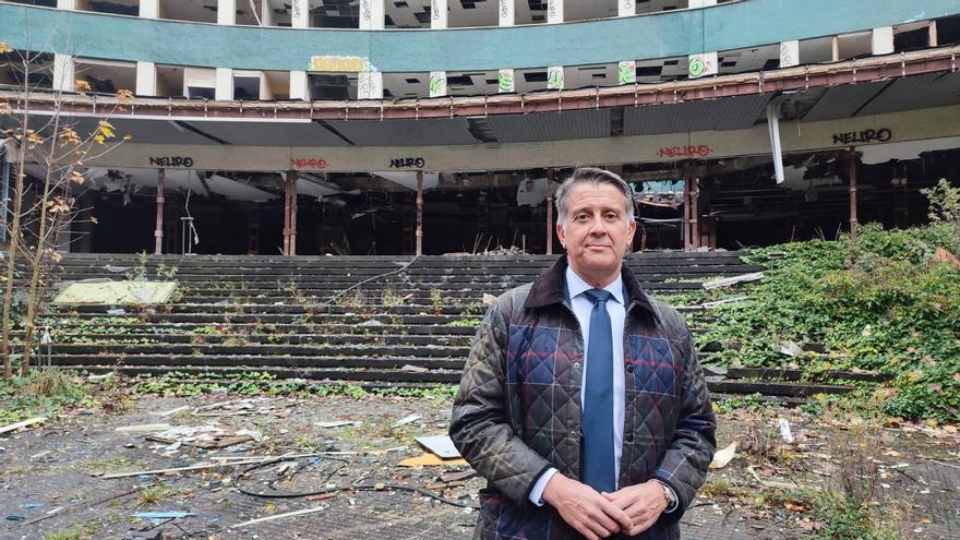 Manuel Cifuentes, diputado del PP: "El viejo HUCA es la prueba de que las cuentas del Principado son una burbuja y una estafa"