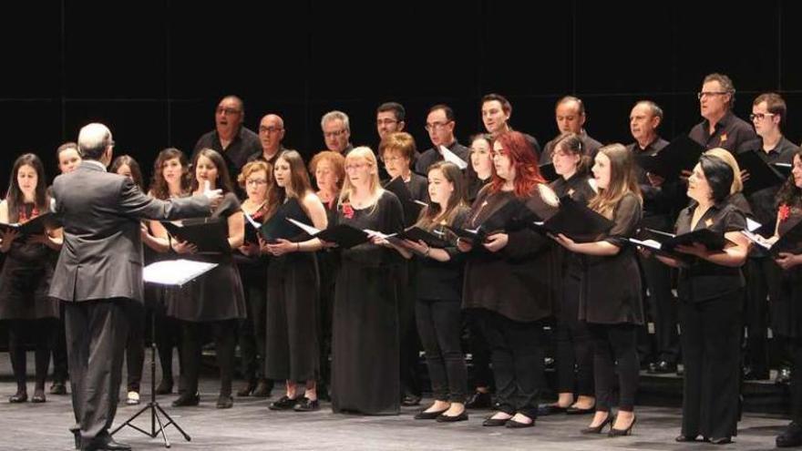 Actuación del coro universitario del Campus de Ourense, Schola Cantorum. // Iñaki Osorio