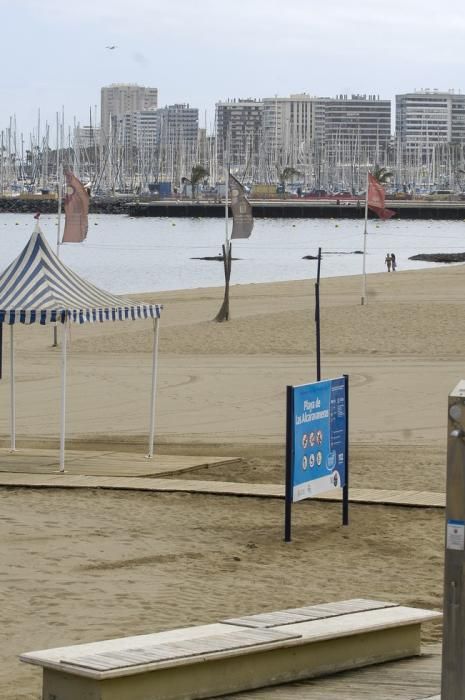 CONTAMINACION EN LA PLAYA DE LAS ALCARAVANERAS