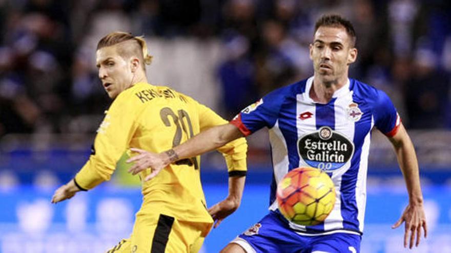 El Deportivo doblega al Eibar.