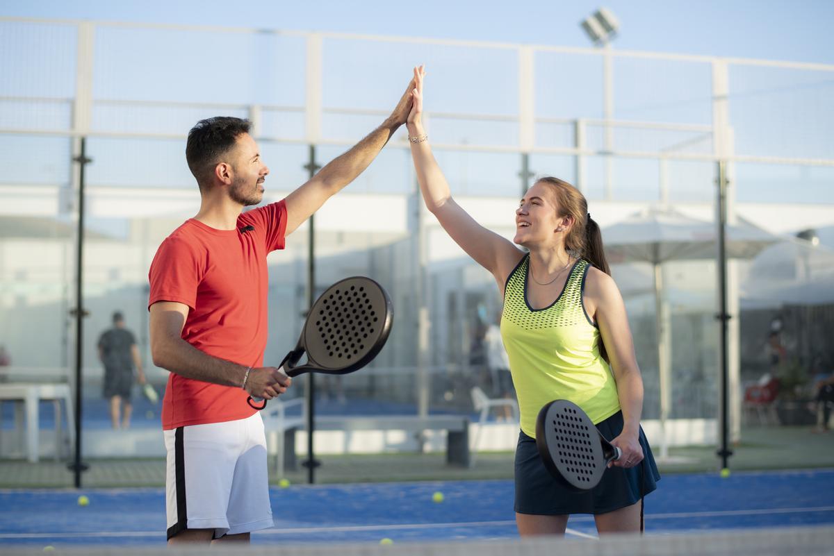 Beneficios de jugar al pádel