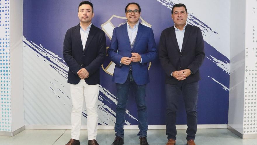 Una imagen del encuentro institucional entre CD Tenerife y Federación Tinerfeña.