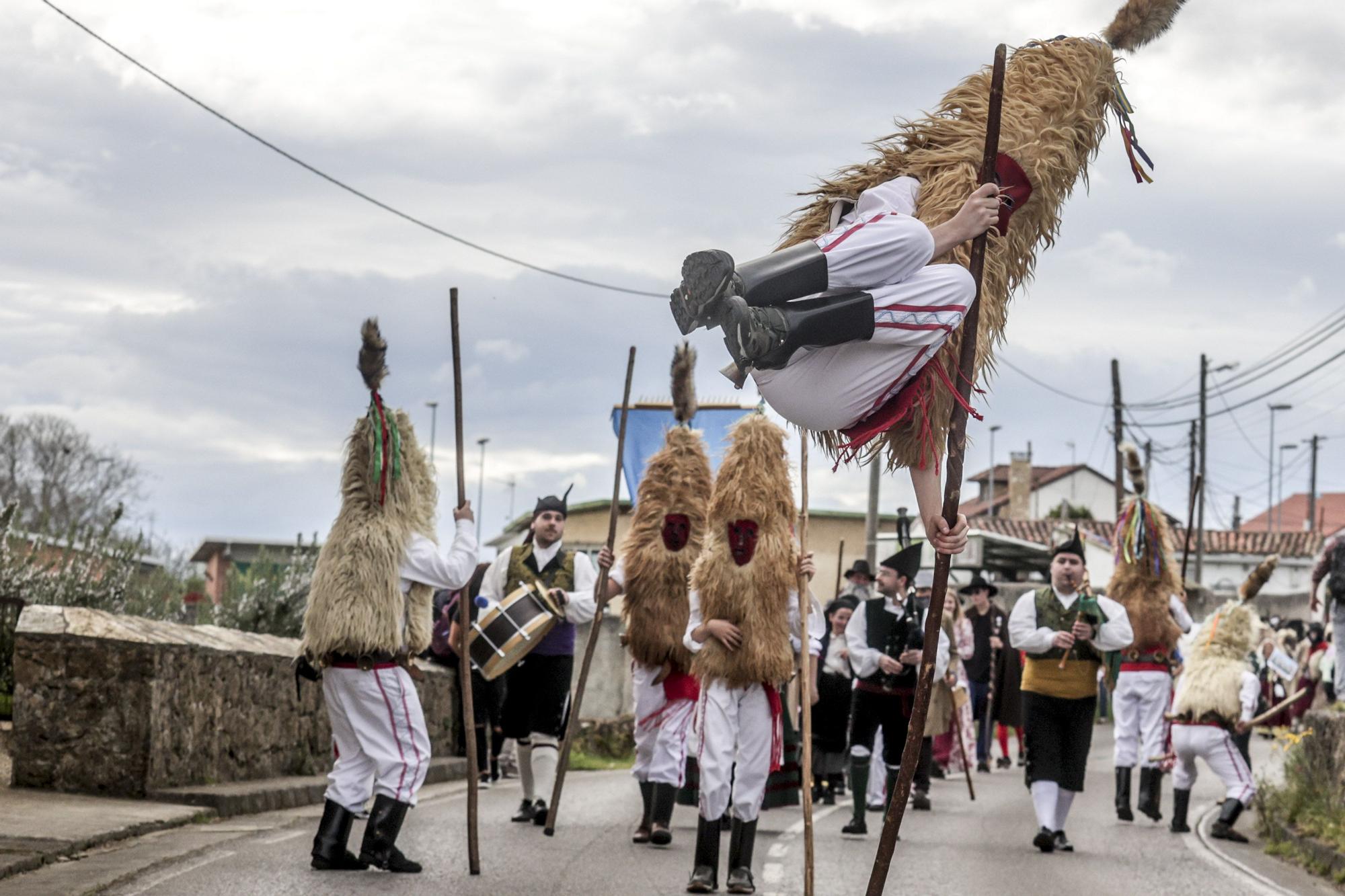 Todas las fotos de la Mascarada de Invierno en Valdesoto