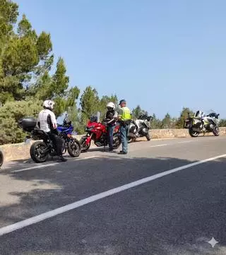 La Guardia Civil refuerza la vigilancia sobre los motoristas ante el repunte de accidentes