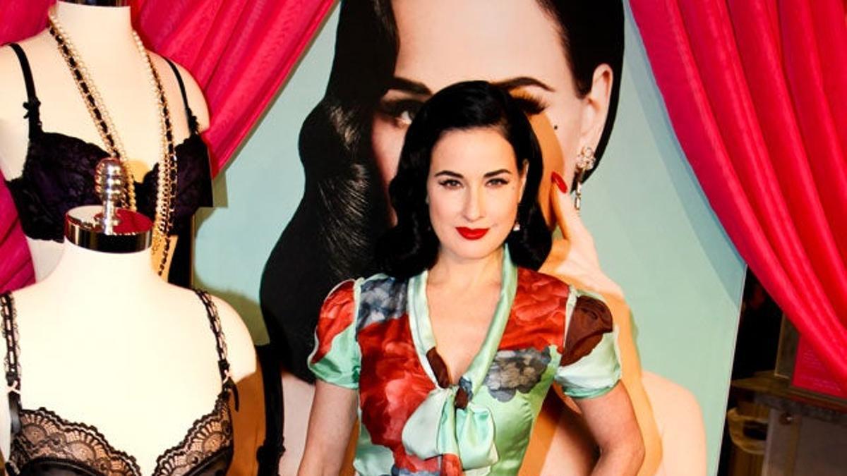 Dita Von Teese lanza su nueva colección de lencería