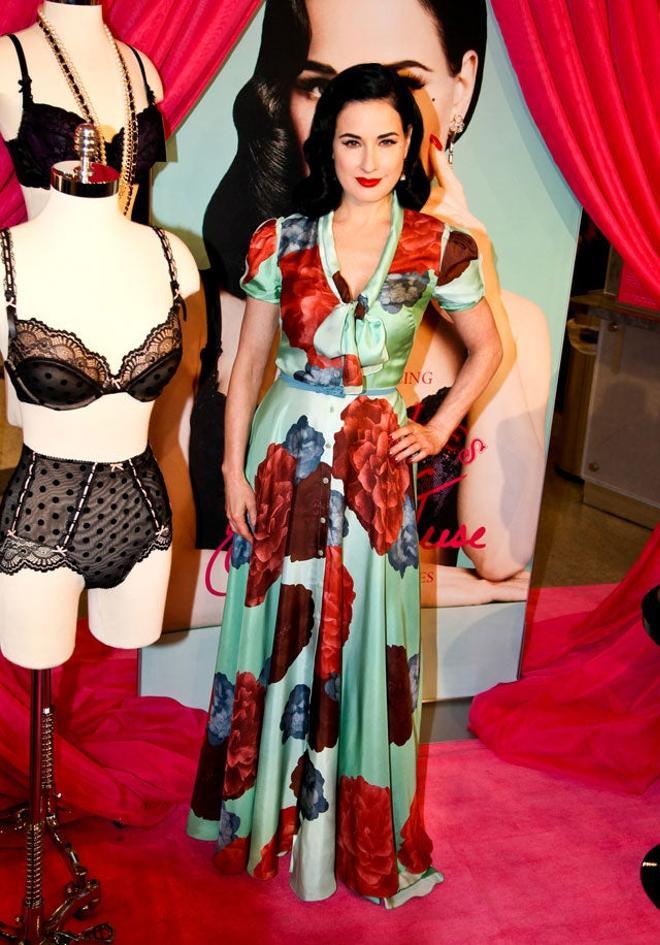 Dita Von Teese lanza su nueva colección de lencería