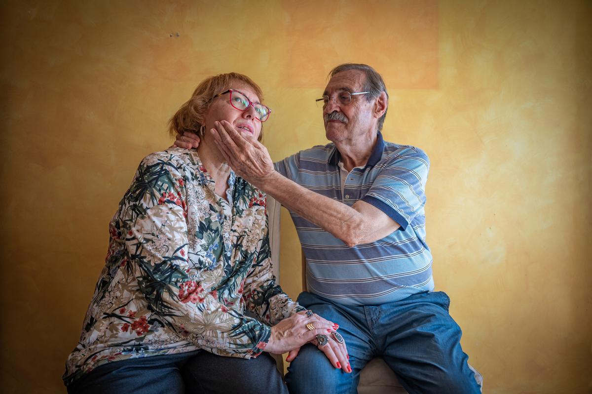 Eduard Feliu y su mujer Pilar Celma. Llevan juntos 50 años y ella tiene alzhéimer.