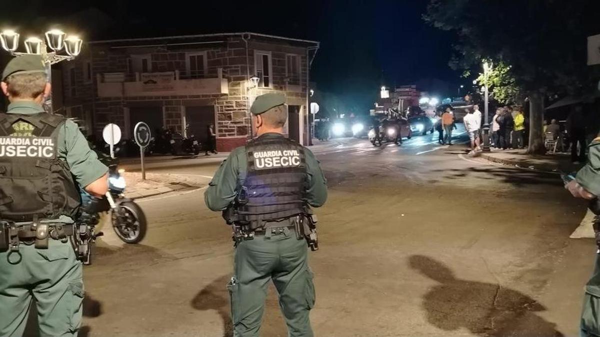 Efectivos de la Usecic de la Guardia Civil en la concentración motera.