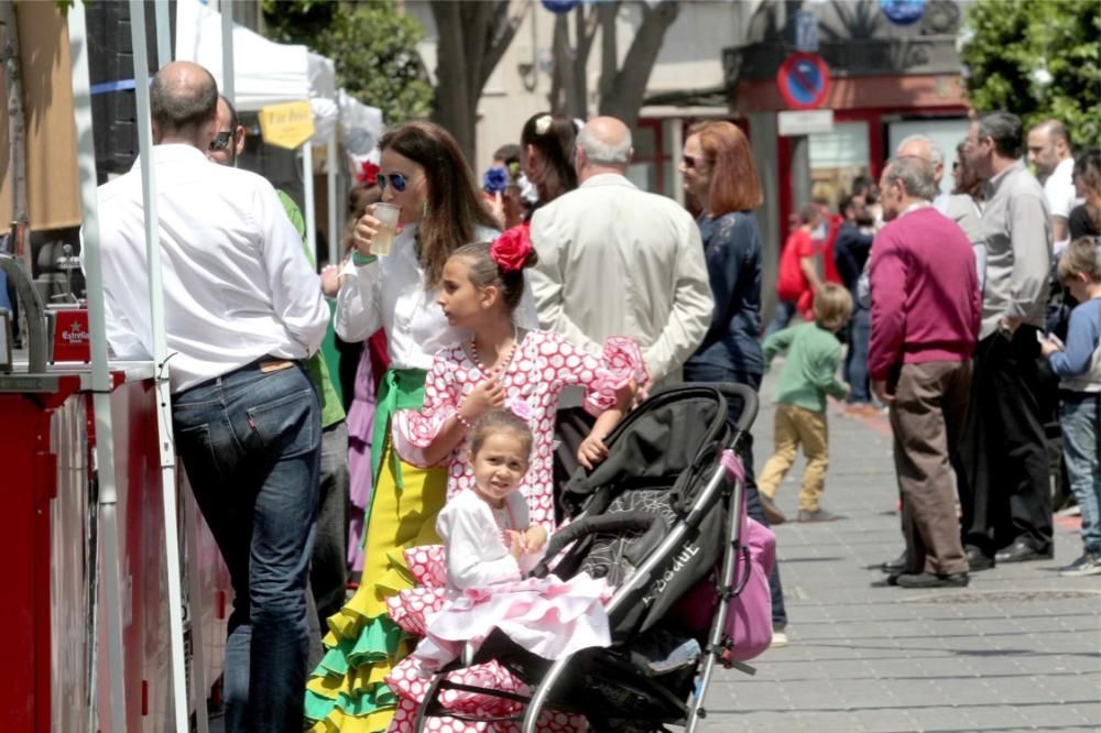 Gran ambiente en al Fiesta de las Cruces de Mayo en Cartagena