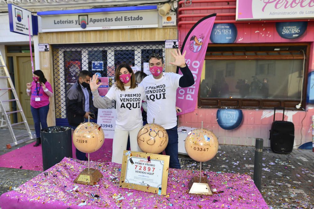 Lotería de Navidad en Murcia: Así se ha vivido en El Perolo