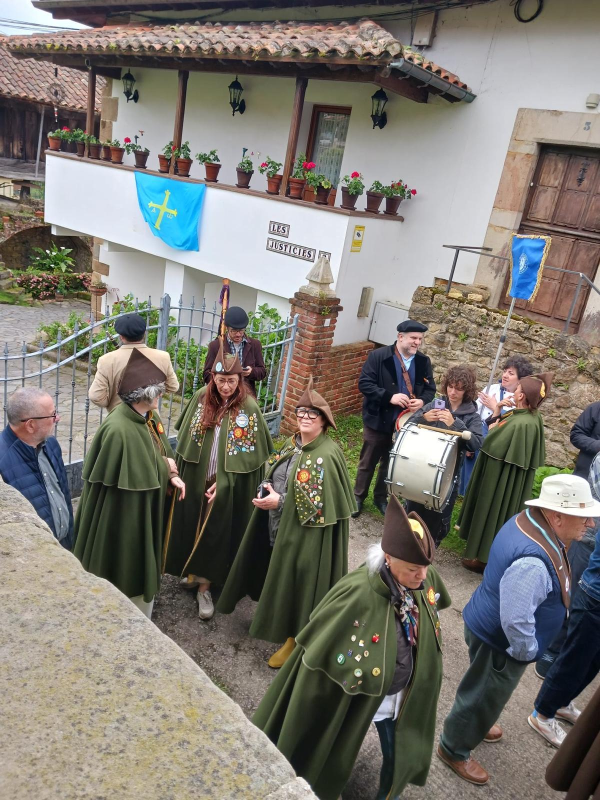 Las imágenes del encuentro de cofradías gastronómicas en Valdesoto