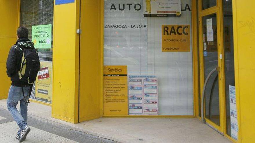 El RACC distingue entre sexos en sus tarifas de carnet de conducir