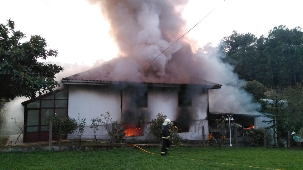 Arde una casa en A Estrada