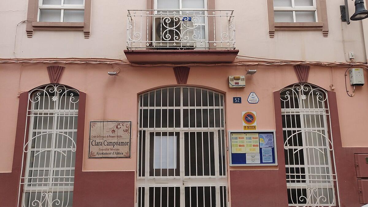 Centro Municipal de Formación de Personas Adultas Clara Campoamor de Aldaia.