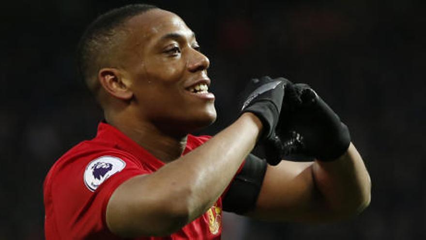 El Sevilla se lanza a la desesperada a por Martial