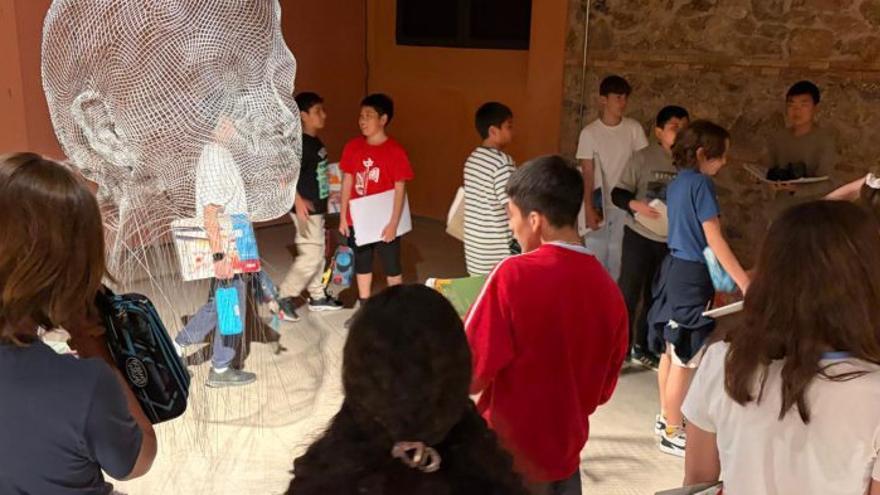 El CEIP Nicolás de las Peñas visita la exposición ‘Materia Interior’ en la Cárcel Vieja de Murcia