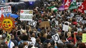 Una imagen de la concentración del pasado 25 de septiembre en el marco de la iniciativa ’Rodea el Congreso’. EFE / JUANJO MARTÍN