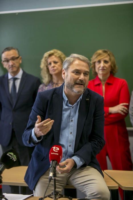 Presentación de la candidatura de Juan José Ruiz