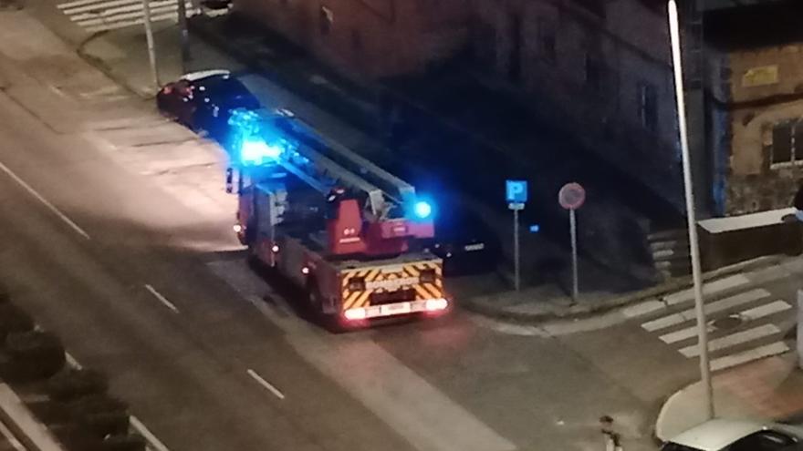 VÍDEO | Incendio en una azotea en Badajoz