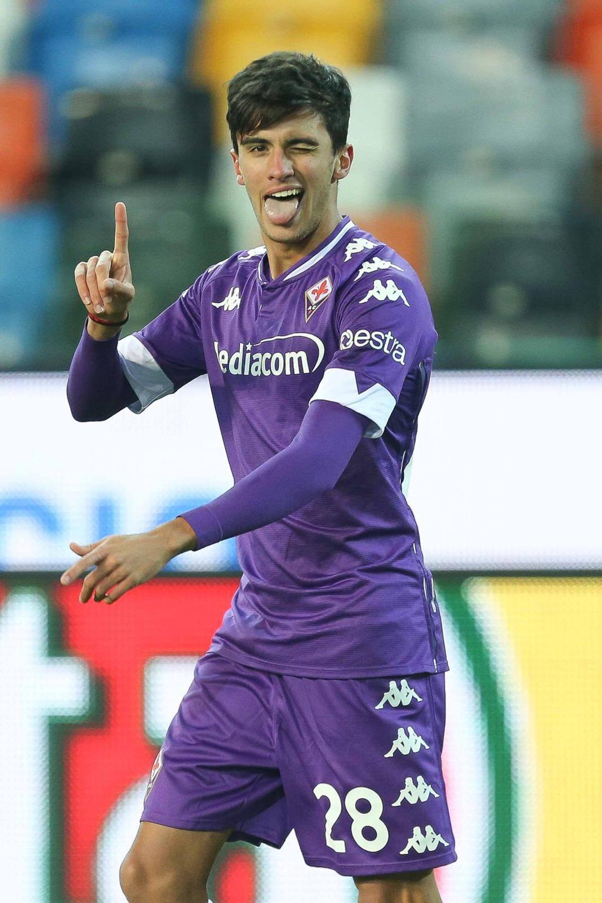 Tòfol Montiel con los colores de la Fiorentina.