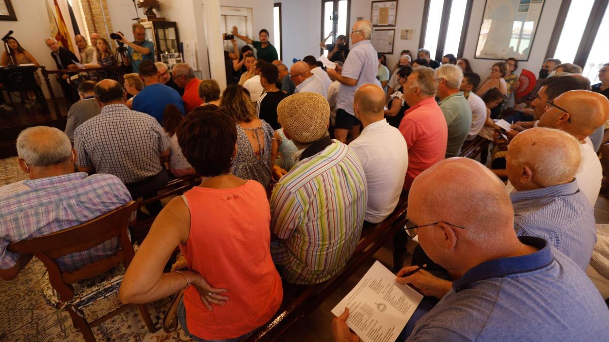 Sorteo de redolins en la lonja de El Palmar.