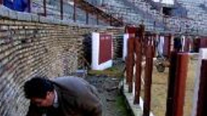 La plaza de toros se reforma para el 2003