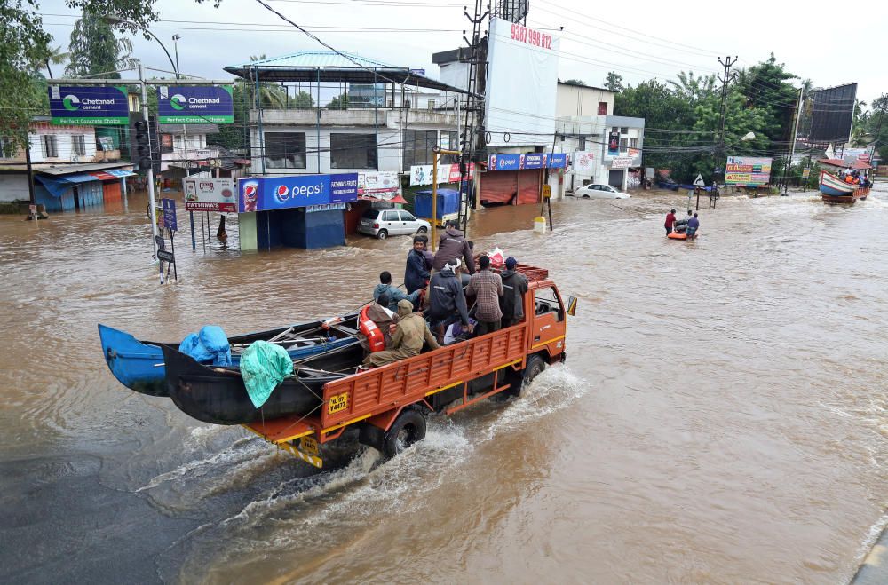 Las inundaciones en India dejan más de 410 muertos