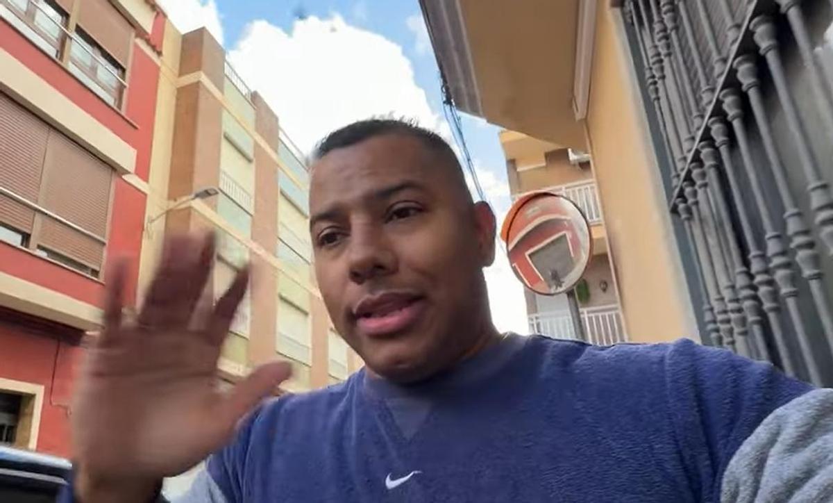 Imagen del youtuber que ha visitado la población de Borriol.