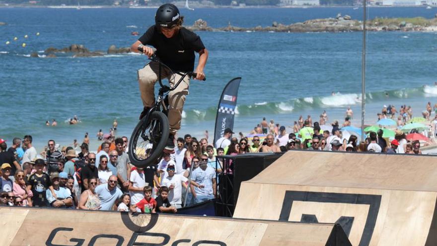 Un participante de BMX, en la final del domingo.  | // JOSÉ LORES