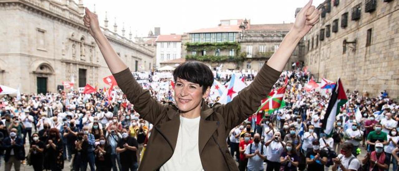 Ana Pontón, ayer,
 en la manifestación 
del BNG por el Día 
da Patria.  | // ÓSCAR CORRAL