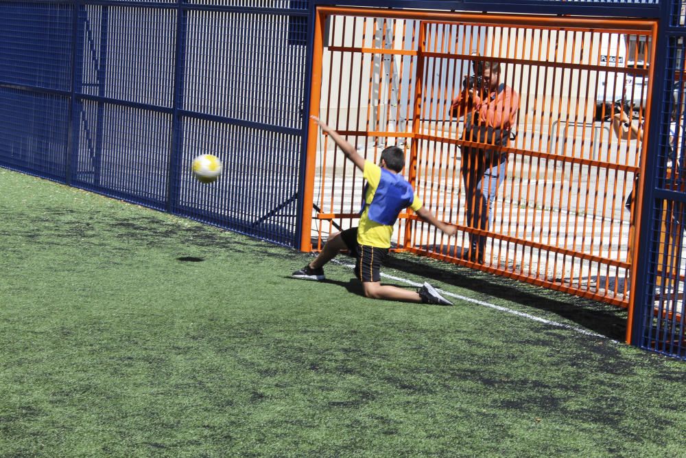 Diferents moments de la inauguració del Cruyff Cou