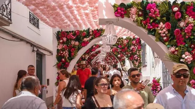 Video | Miles de extremeños cruzan la frontera para descubrir las Festas do Povo de Campo Maior